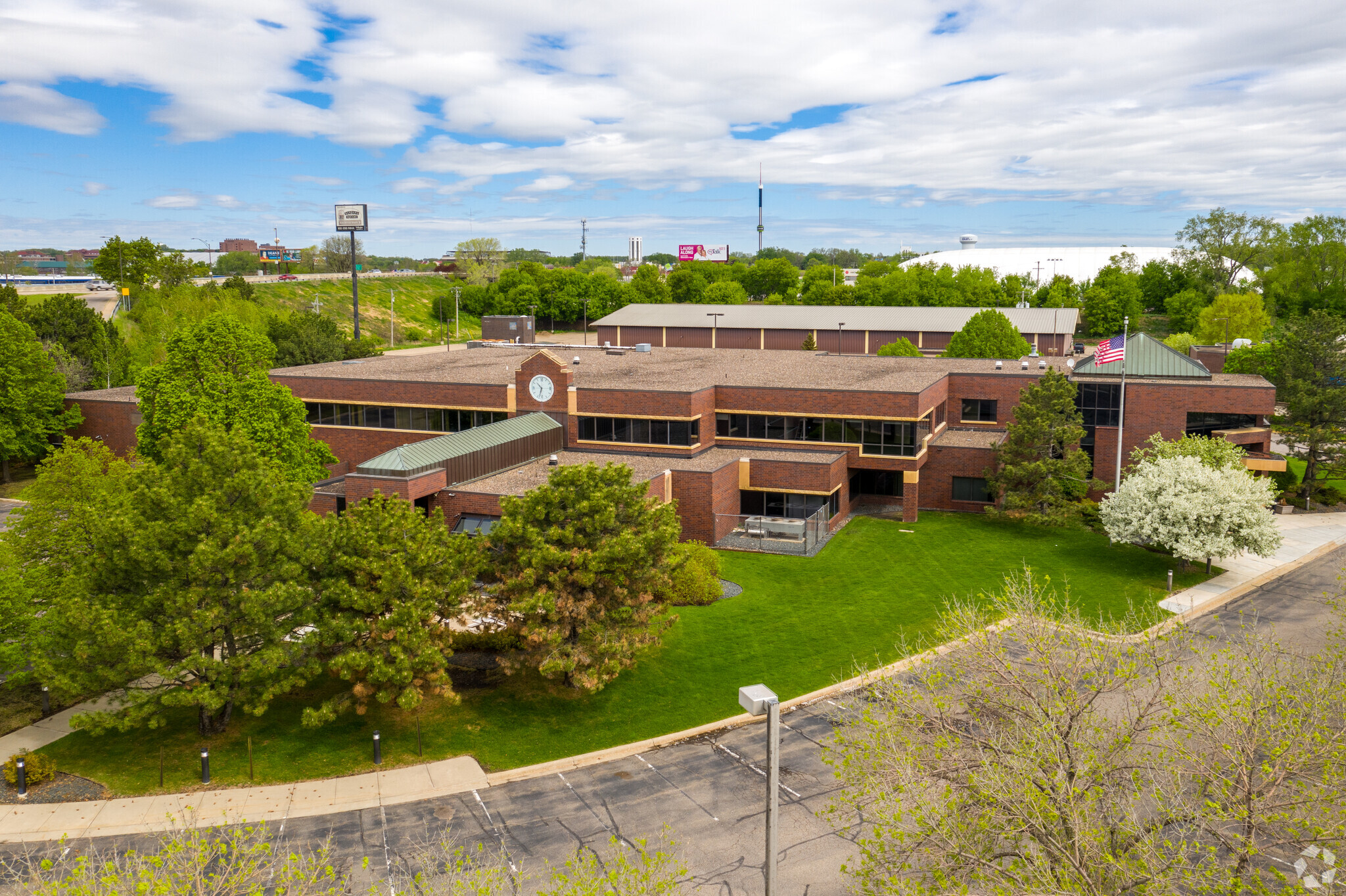 1515 Energy Park Dr, Saint Paul, MN for sale Primary Photo- Image 1 of 1