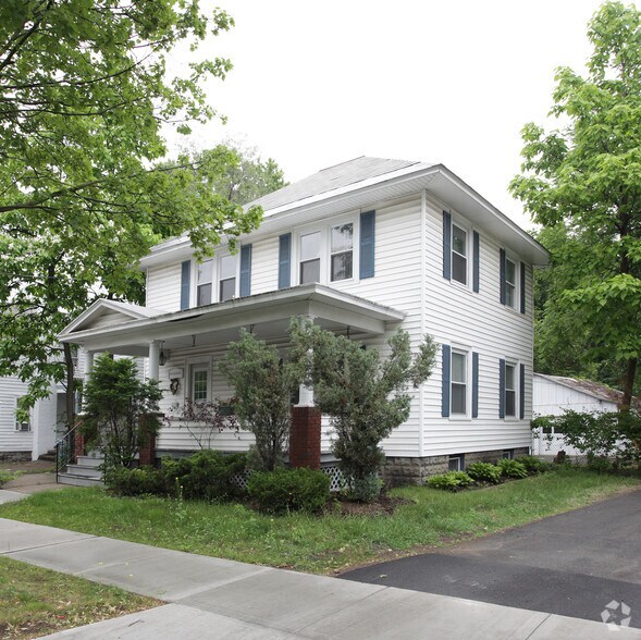 107 Bay St, Glens Falls, NY for sale - Primary Photo - Image 1 of 1
