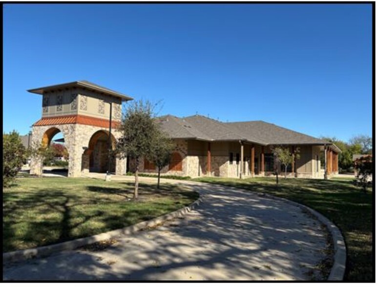 121 S Elm St, Keller, TX for sale - Building Photo - Image 1 of 8