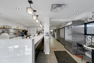 5219-5227 Rue Sherbrooke O, Montréal, QC for lease Building Photo- Image 2 of 12