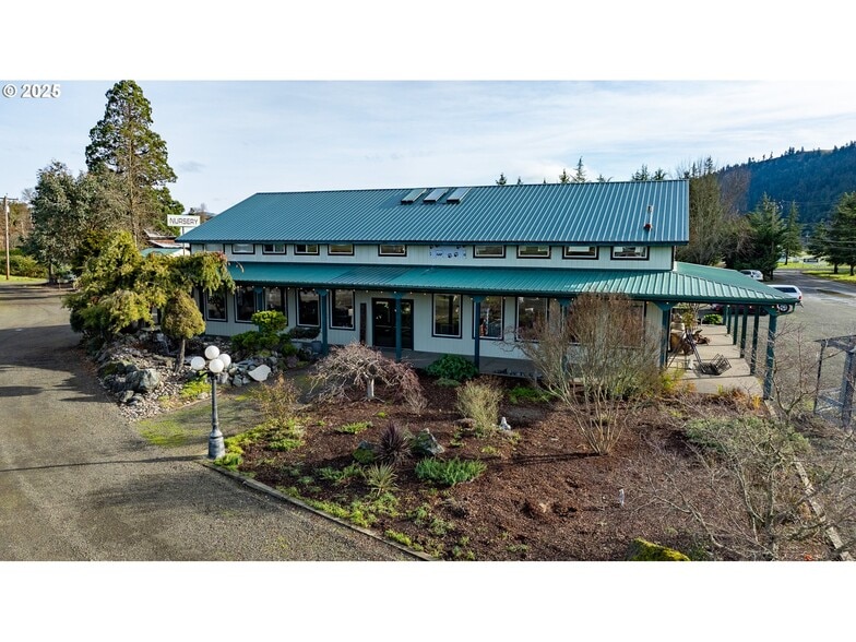 8580 Old Highway 99, Winston, OR for sale - Primary Photo - Image 1 of 26