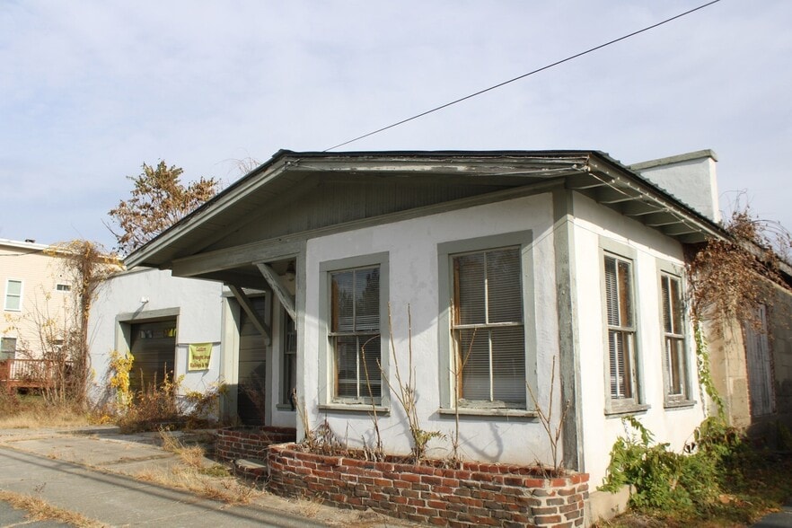 5 Millers Falls Rd, Turners Falls, MA for sale - Building Photo - Image 3 of 38