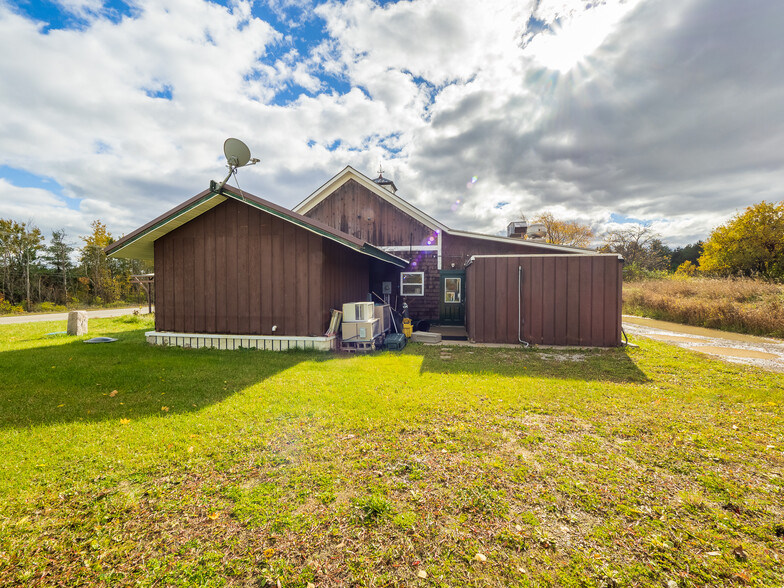 4086 US 31 N, Alanson, MI for sale - Building Photo - Image 1 of 1