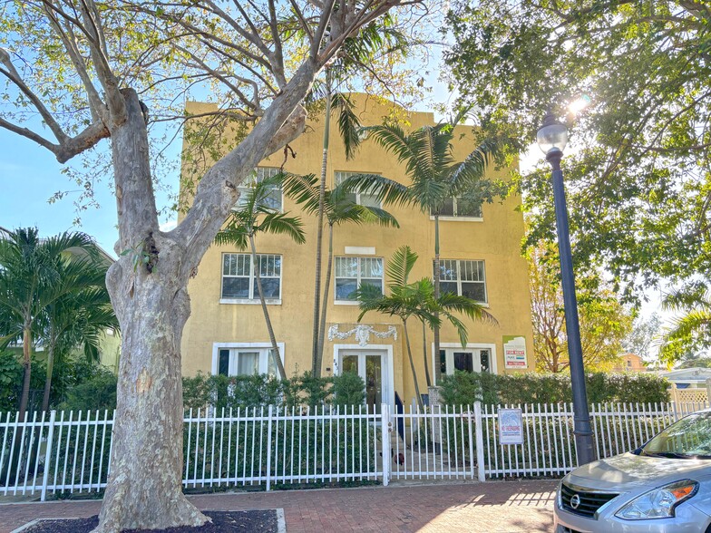 843 SW 13th Ave, Miami, FL for sale - Building Photo - Image 1 of 15