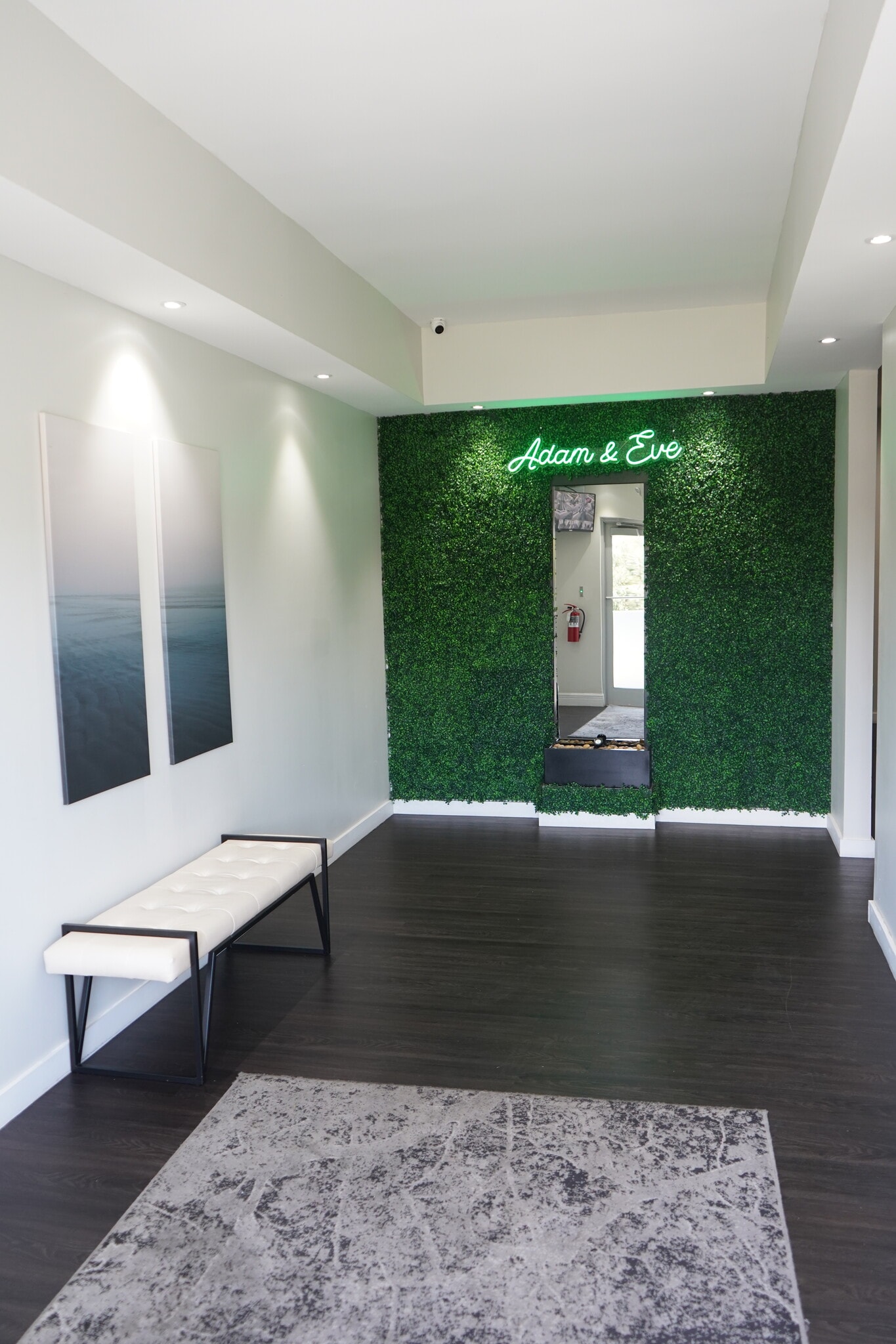681 NW 108th St, Miami, FL for lease Interior Photo- Image 1 of 7