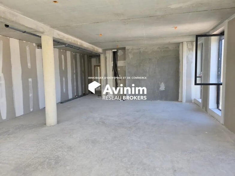 Office in Vendargues for sale - Interior Photo - Image 2 of 6