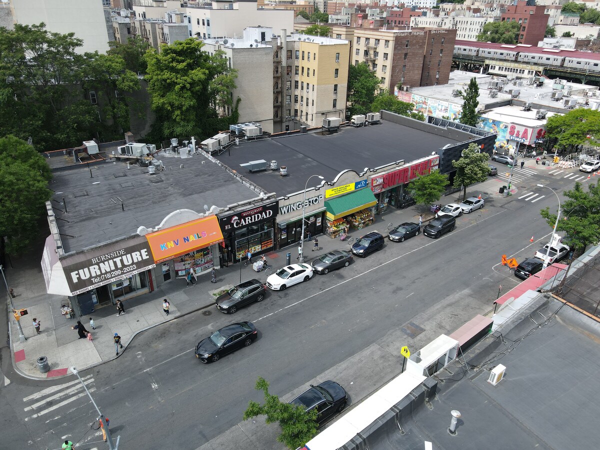 6898 E Burnside Ave, Bronx, NY 10453 Burnside Retail Strip