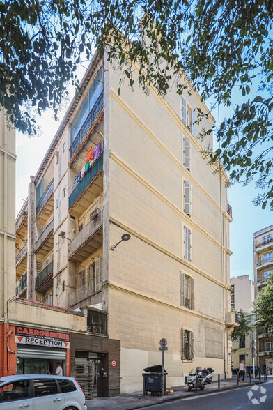 26 Avenue De La Corse, Marseille for sale - Building Photo - Image 2 of 2