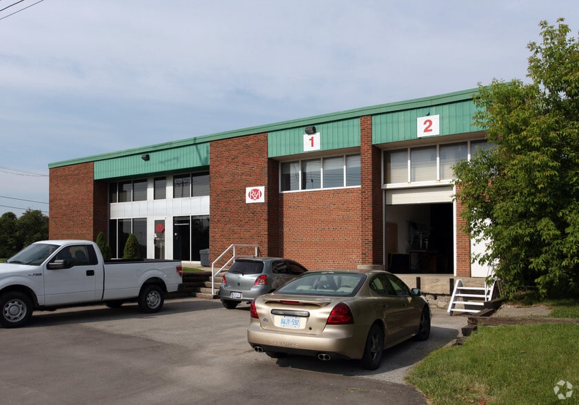 56 Mcculloch Ave, Toronto, ON for sale - Primary Photo - Image 1 of 1