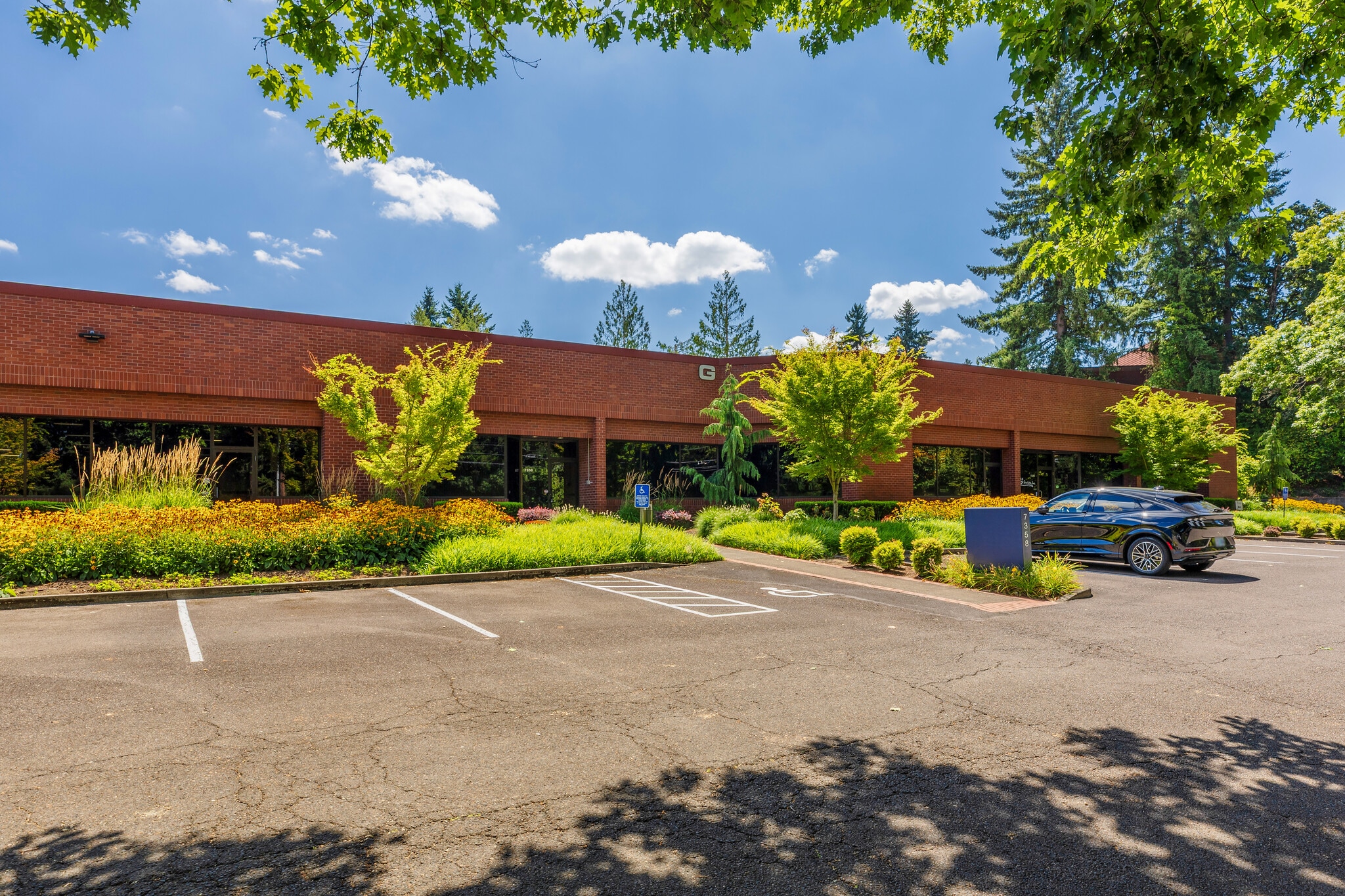 16101 SW 72nd Ave, Portland, OR for lease Interior Photo- Image 1 of 2