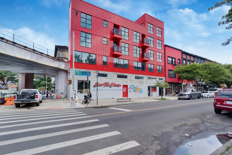 245 Wilson Ave, Brooklyn, NY for lease - Building Photo - Image 1 of 12