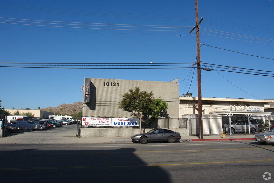 10121 Canoga Ave, Chatsworth, CA for lease - Building Photo - Image 3 of 4