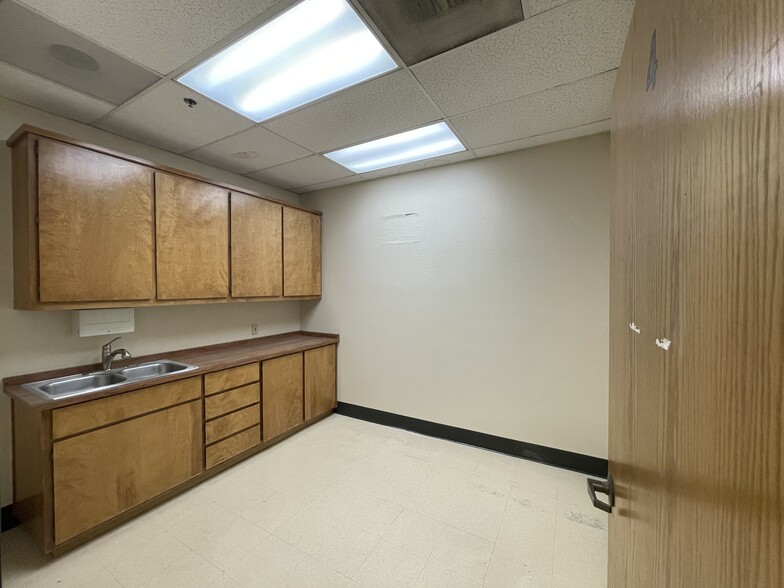 6409 Folsom Blvd, Sacramento, CA for lease - Building Photo - Image 2 of 16