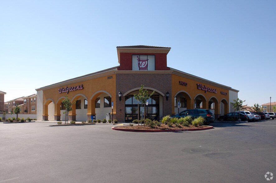 3521 Del Paso Rd, Sacramento, CA 95835