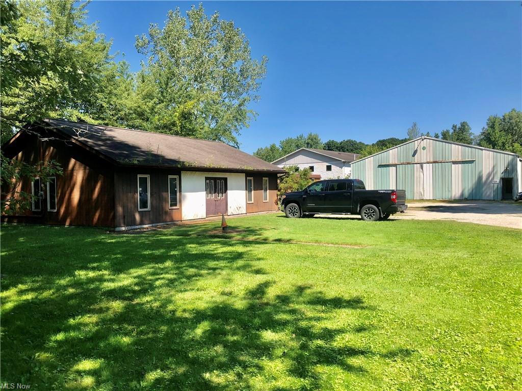 2081 Wadsworth Rd, Norton, OH 44203