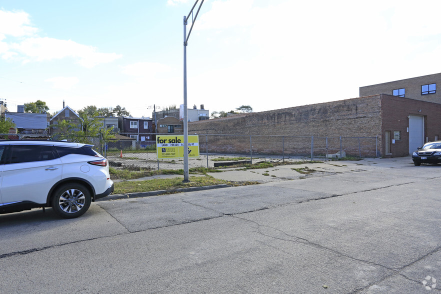 3221 S Shields Ave, Chicago, IL for sale - Primary Photo - Image 1 of 1