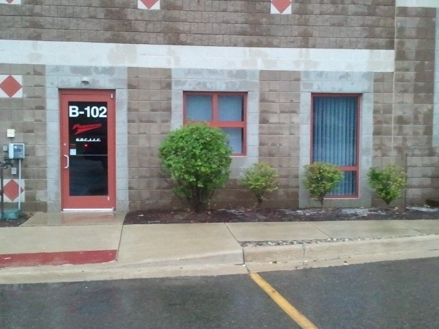 47705 West Rd, Wixom, MI for sale - Building Photo - Image 1 of 1