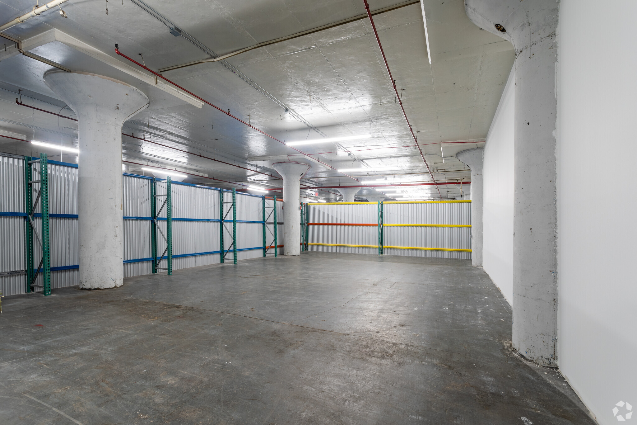 184-10 Jamaica Ave, Jamaica, NY for lease Interior Photo- Image 1 of 28