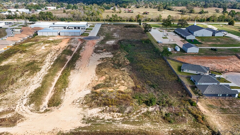 12263 TX-75, Willis, TX for lease - Building Photo - Image 2 of 8