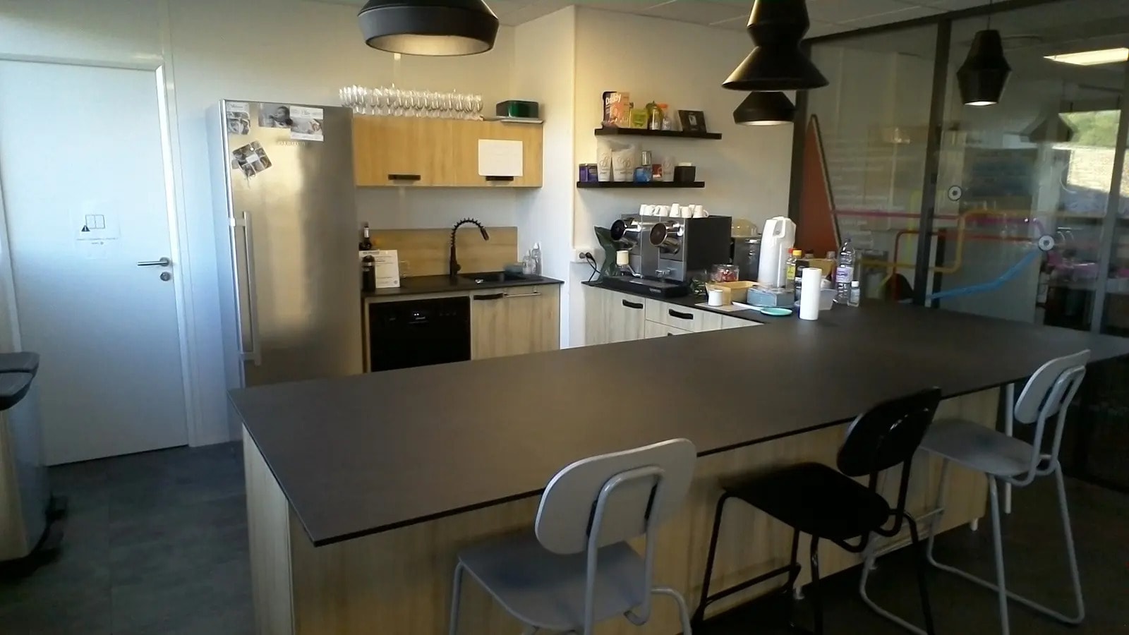 515 Avenue De La Tramontane, La Ciotat for lease Building Photo- Image 1 of 9