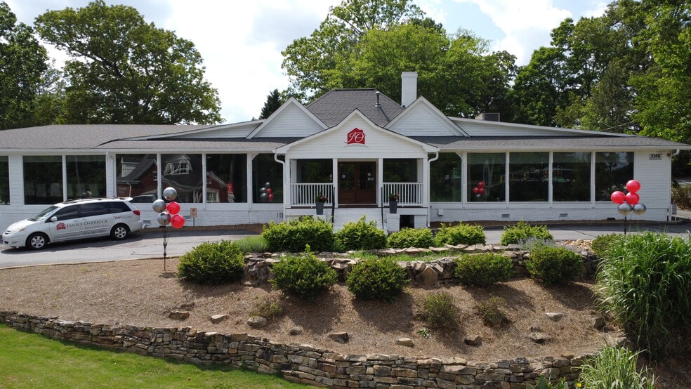 2249 Roswell Rd, Marietta, GA for lease - Building Photo - Image 1 of 2