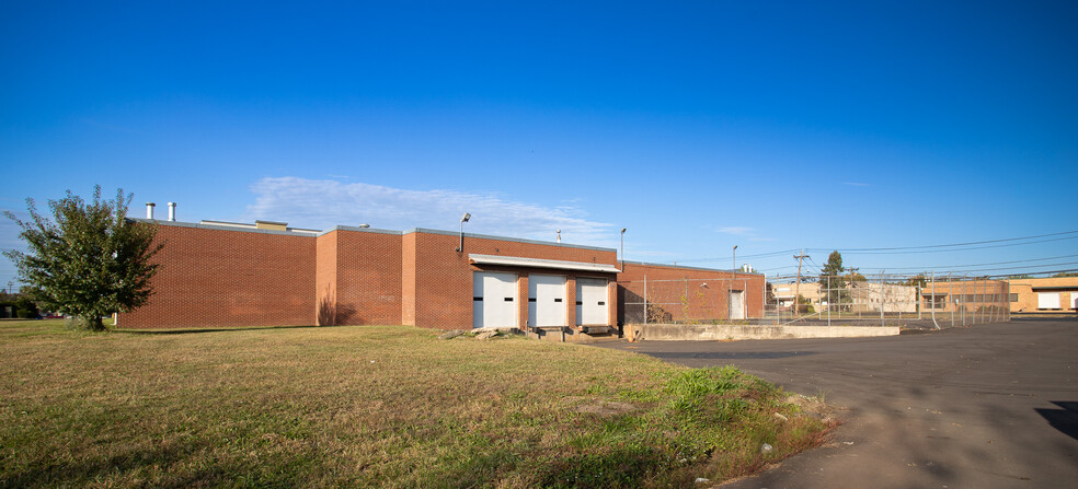 7101 Airport Hwy, Pennsauken, NJ for lease - Building Photo - Image 3 of 3