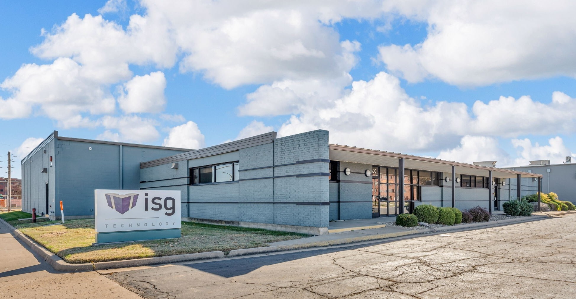 400 SE Jefferson St, Topeka, KS for sale Primary Photo- Image 1 of 79