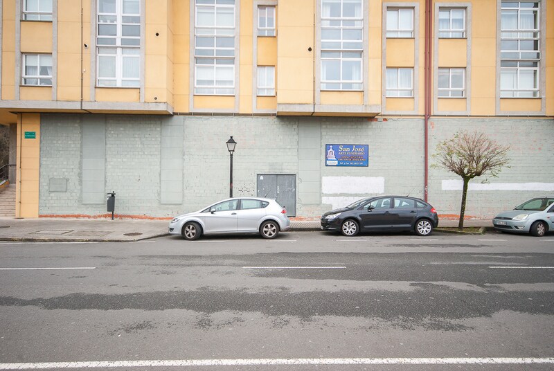 Ames, LC 15220 -  -  - Interior Photo - Image 1 of 8