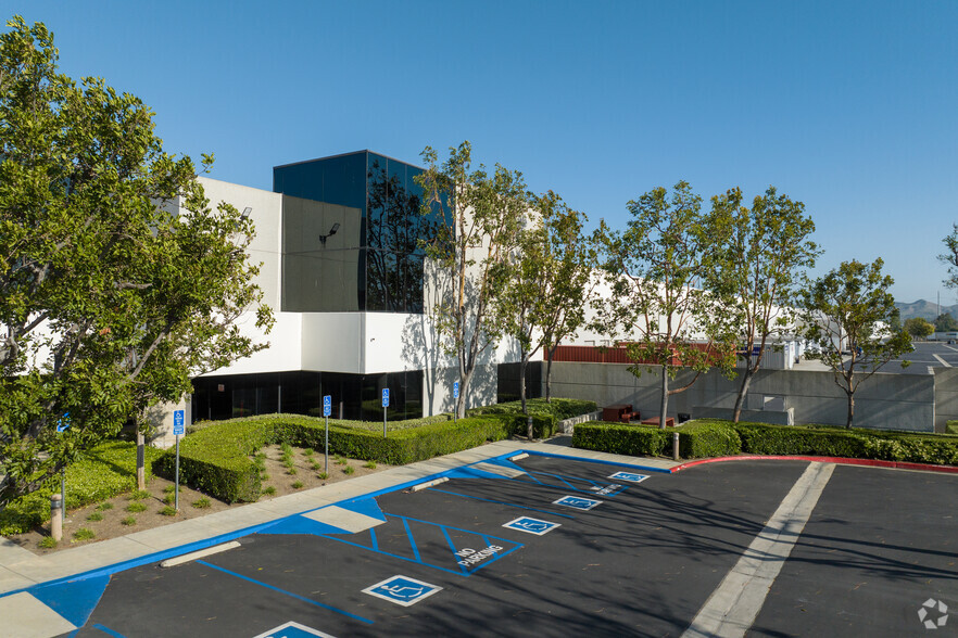 4361-4371 Edison Ave, Chino, CA for lease - Building Photo - Image 1 of 3