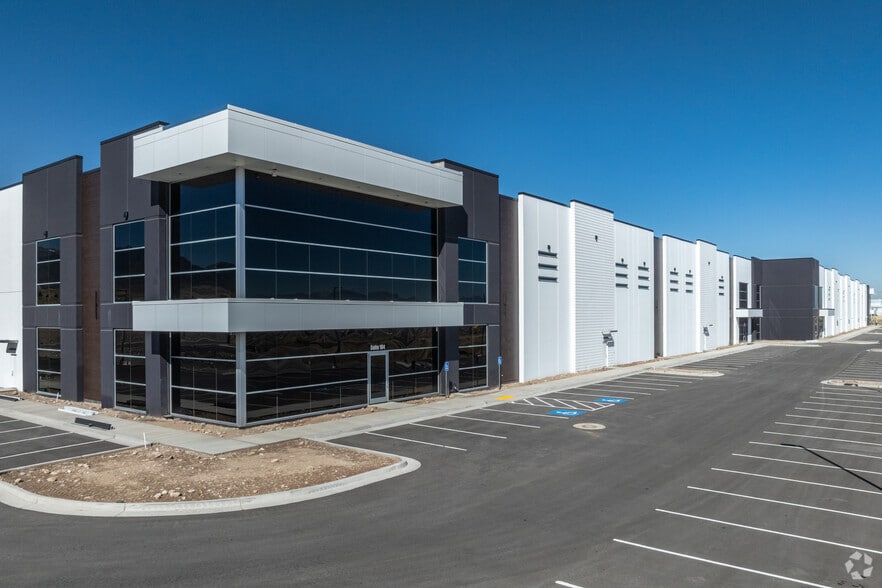 6845 W 5400 S, West Valley City, UT for lease - Building Photo - Image 1 of 31