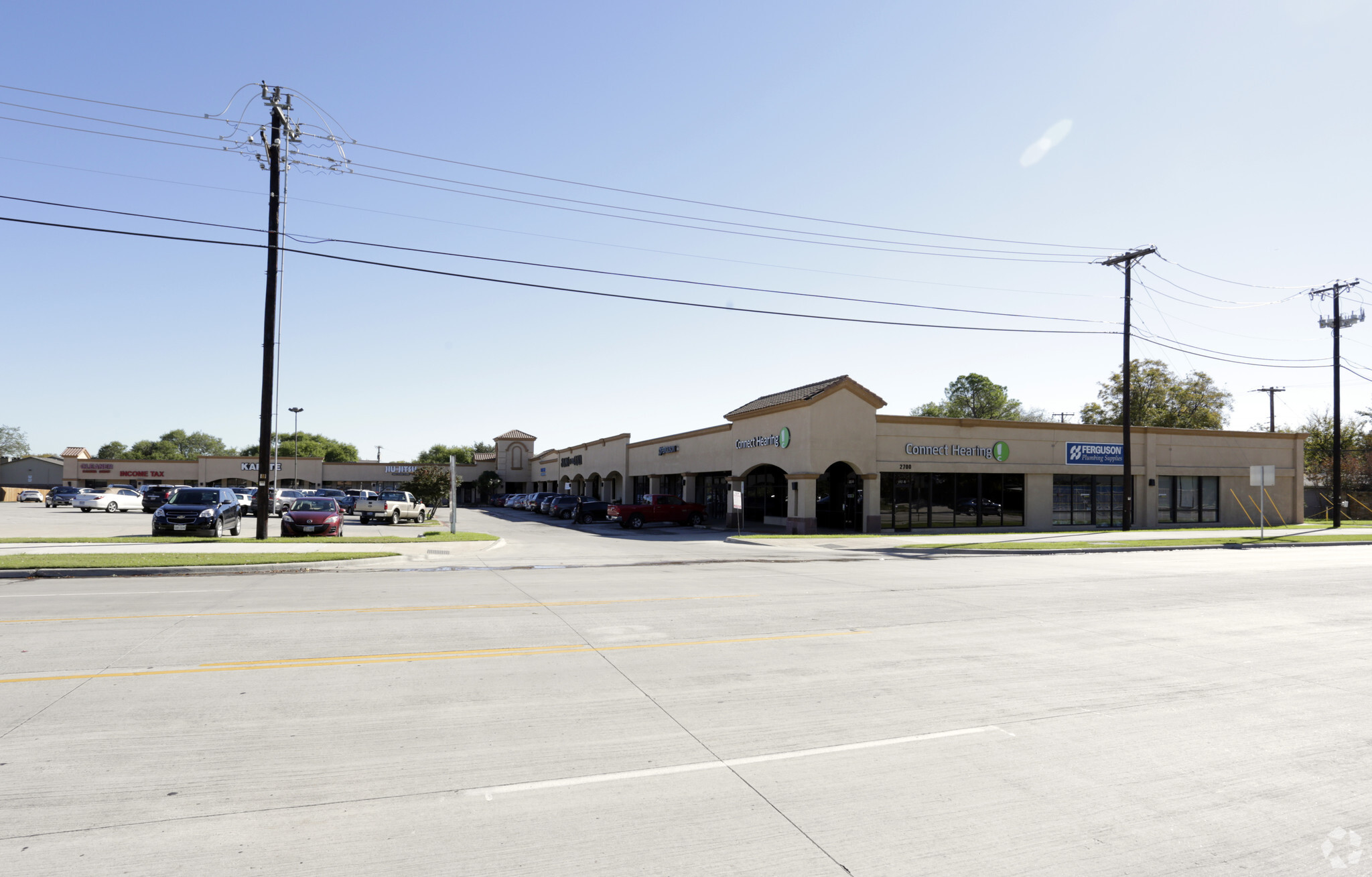 2700-2742 N O'Connor Rd, Irving, TX for lease Building Photo- Image 1 of 11