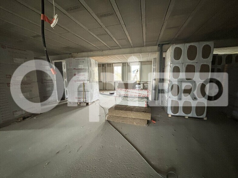 Retail in Compiègne for lease - Building Photo - Image 3 of 6