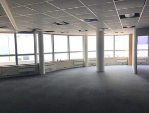 Office in Levallois-Perret for lease Interior Photo- Image 1 of 6