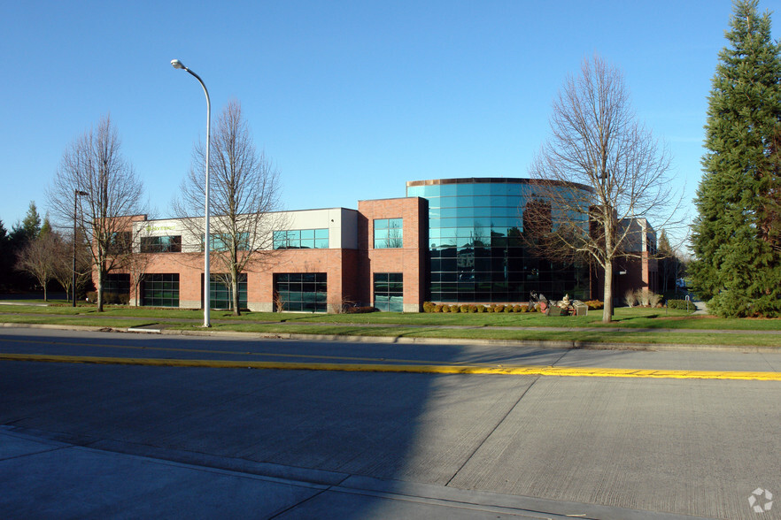 2345 NW Amberbrook Dr, Beaverton, OR for lease - Building Photo - Image 2 of 12