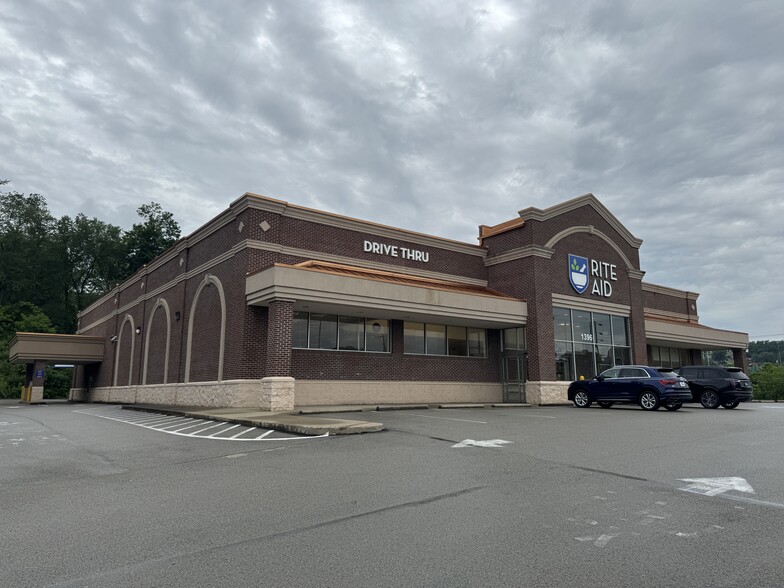 1396 W Chestnut St, Washington, PA for lease - Building Photo - Image 1 of 9