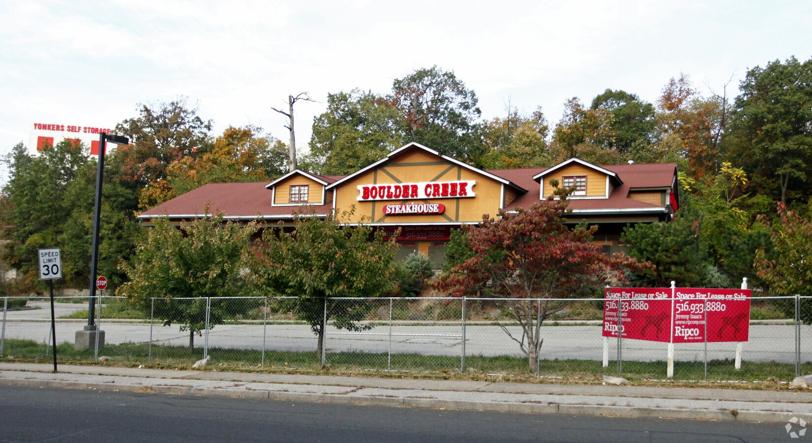 1111 Central Park Ave, Yonkers, NY 10704