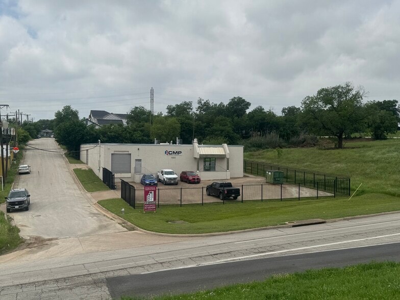 1150 Martin Luther King Fwy, Fort Worth, TX for lease - Building Photo - Image 3 of 22