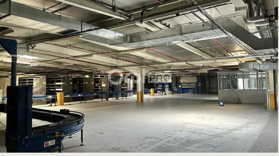 Flex in Romorantin-Lanthenay for lease - Building Photo - Image 2 of 3