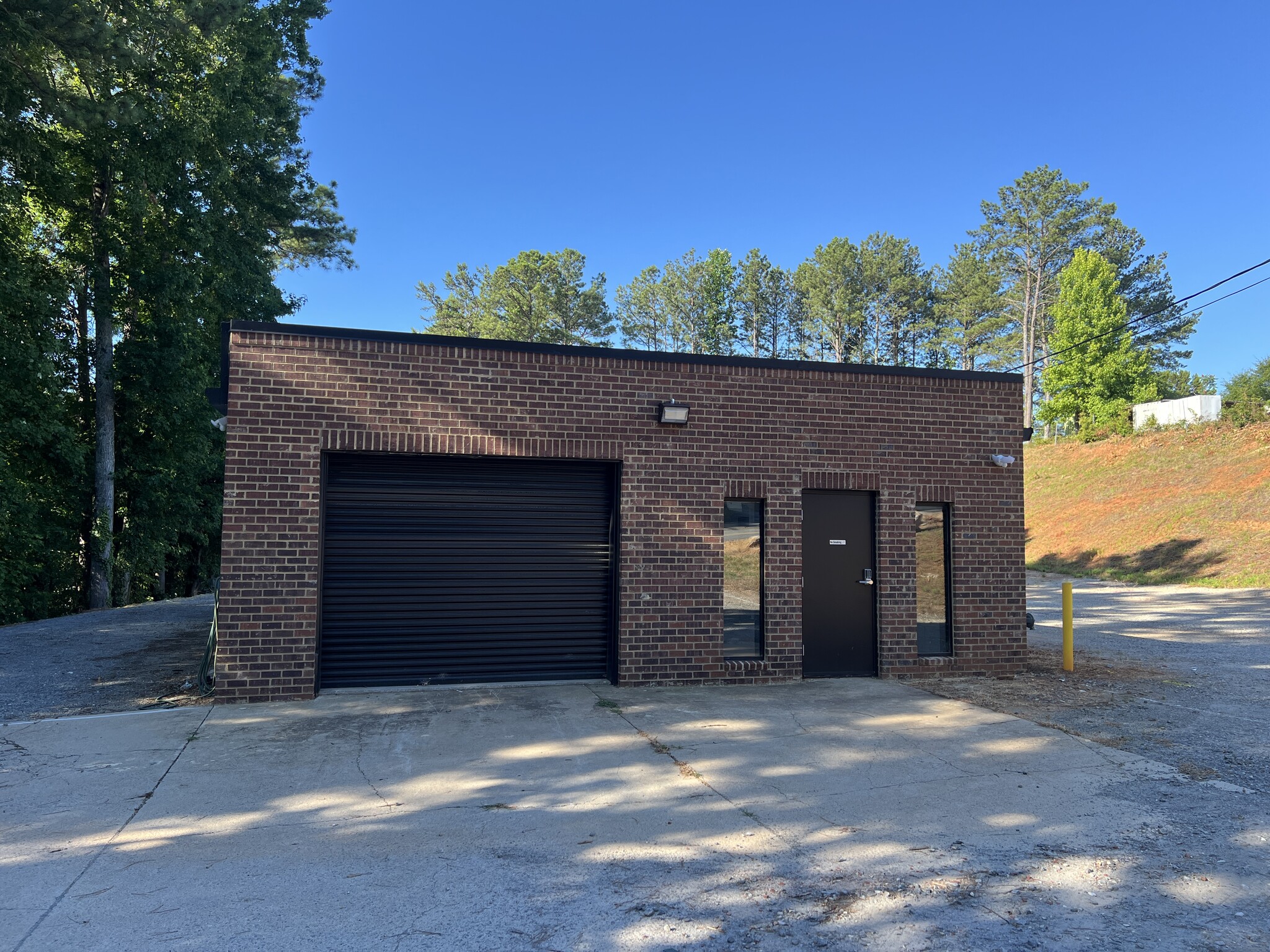 193 Hickory Springs Ind Dr, Canton, GA for sale Building Photo- Image 1 of 1