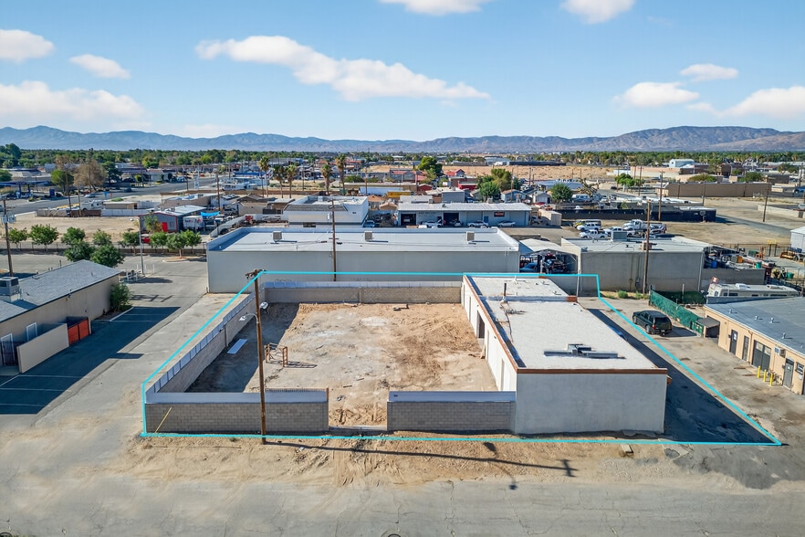 206-208 W Oldfield St, Lancaster, CA for sale - Building Photo - Image 3 of 10