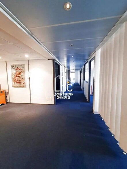 1 Rue Victor Hugo, Rezé for sale - Interior Photo - Image 2 of 6