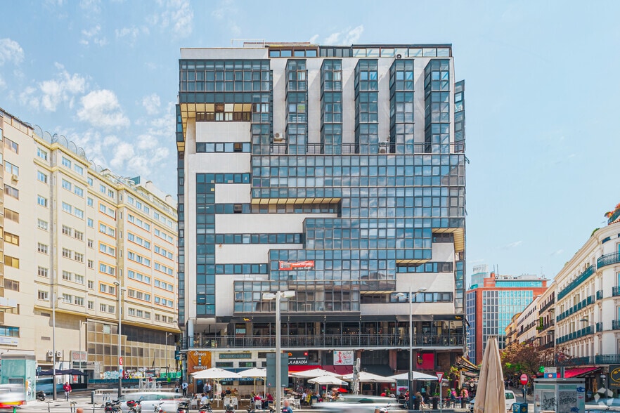 Calle de Jacometrezo, 15, Madrid, Madrid for lease - Primary Photo - Image 1 of 6