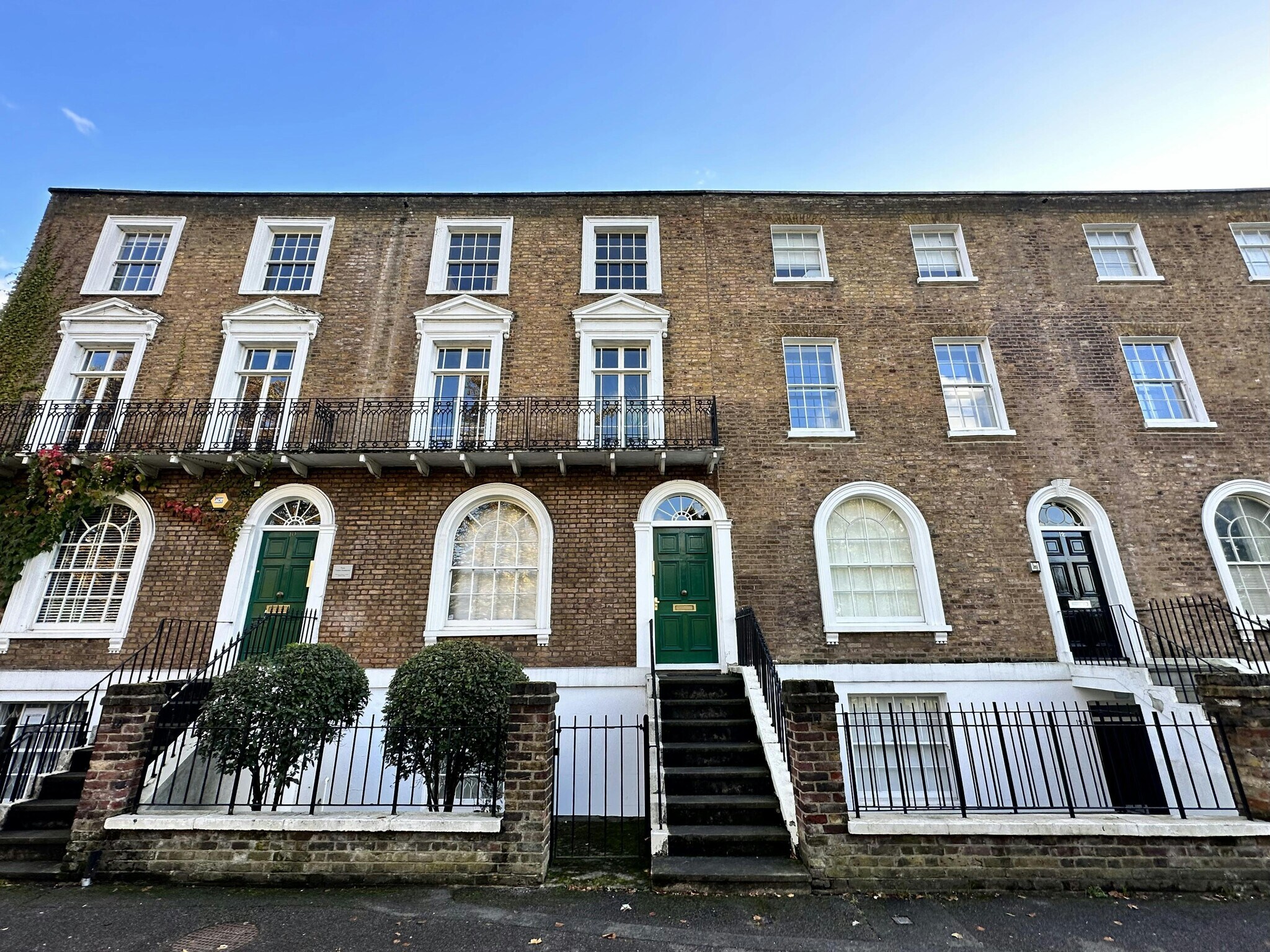 10-13 Heathfield Ter, London for lease Building Photo- Image 1 of 10
