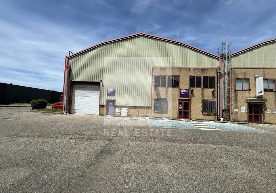 Flex in Vénissieux for lease Building Photo- Image 1 of 20