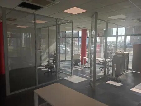 Office in Rouen for lease - Interior Photo - Image 1 of 3