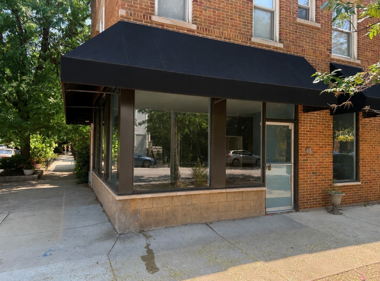 2815-2825 N Southport Ave, Chicago, IL for lease Interior Photo- Image 1 of 4