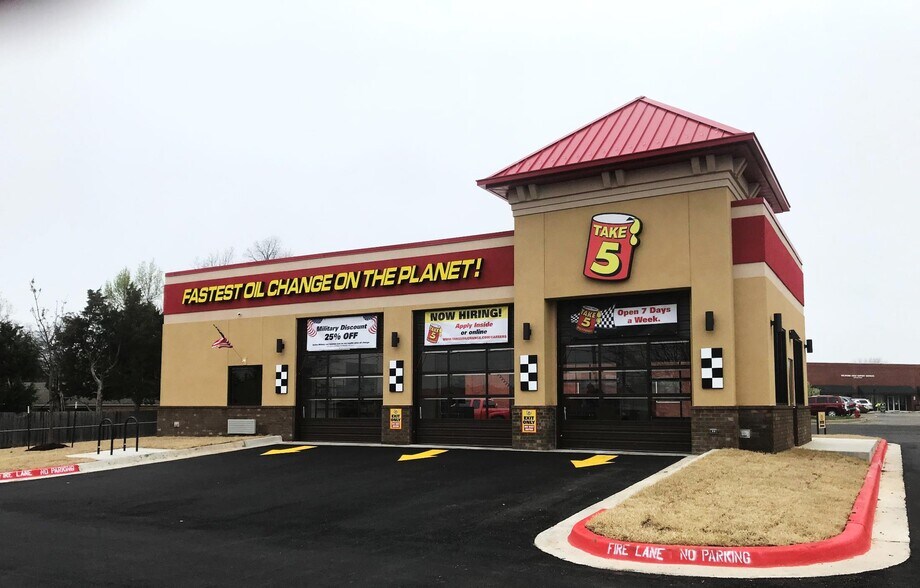 304 W Commerce St, Brownwood, TX for sale - Building Photo - Image 1 of 1