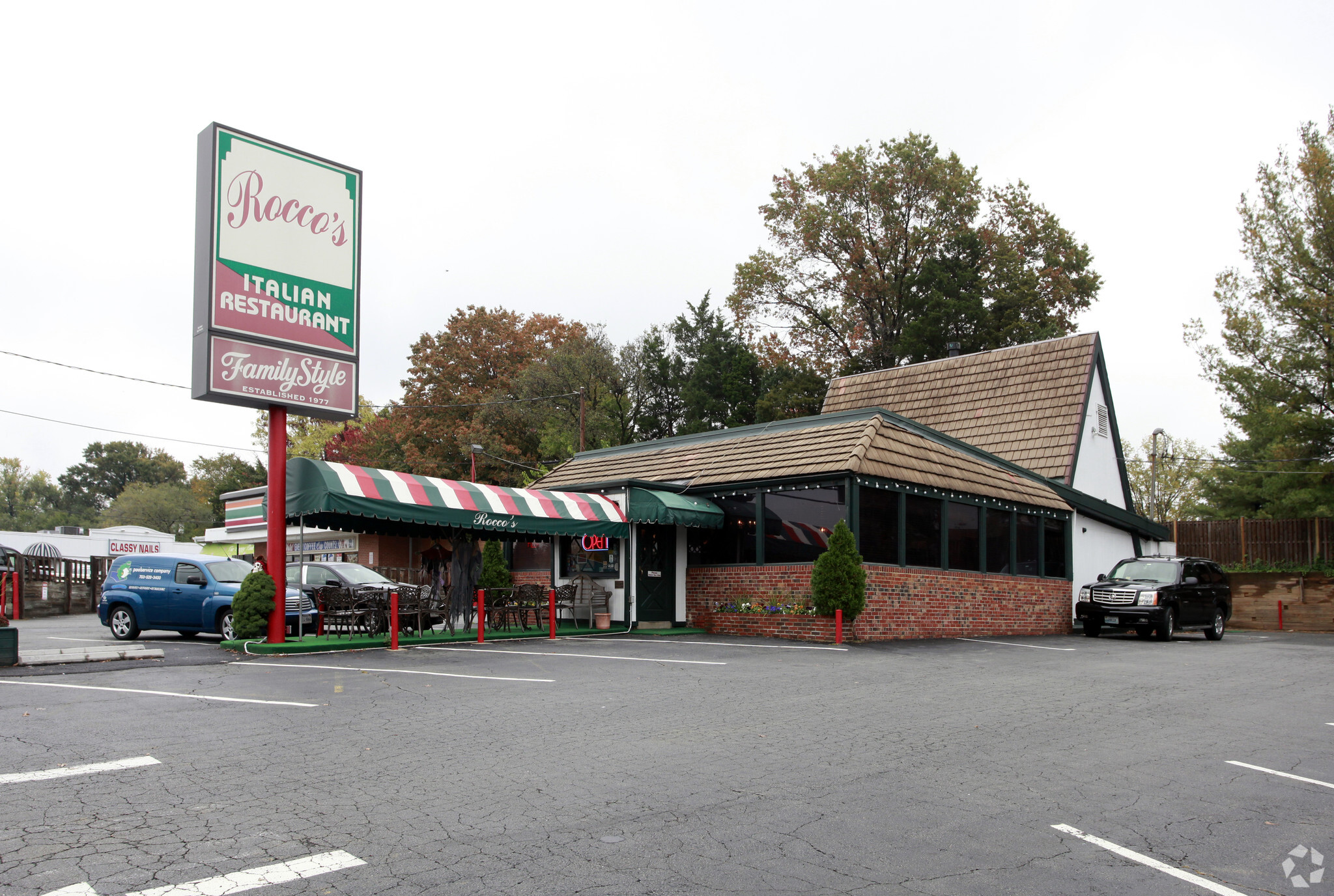 1357A Chain Bridge Rd, McLean, VA for sale Primary Photo- Image 1 of 3