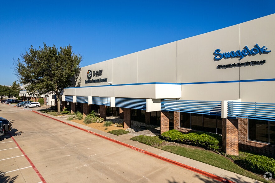 505 Century Pky, Allen, TX for lease - Building Photo - Image 2 of 8