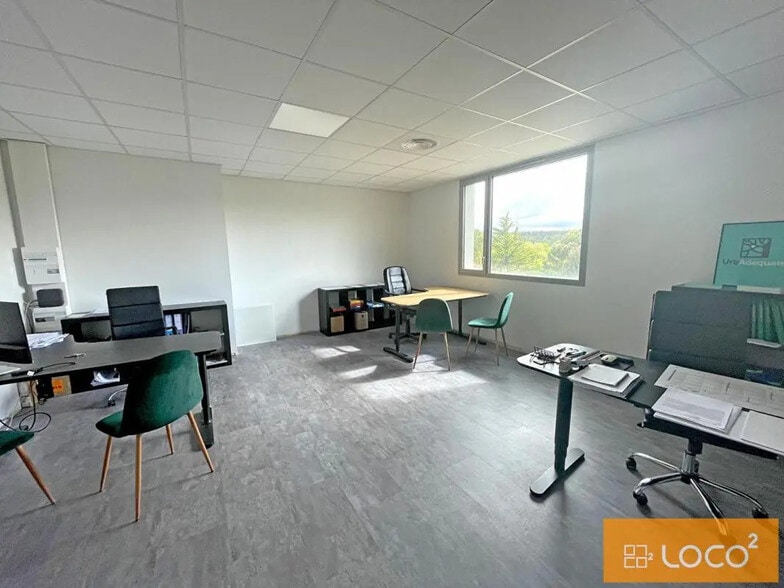 Office in Muret for lease - Interior Photo - Image 2 of 13